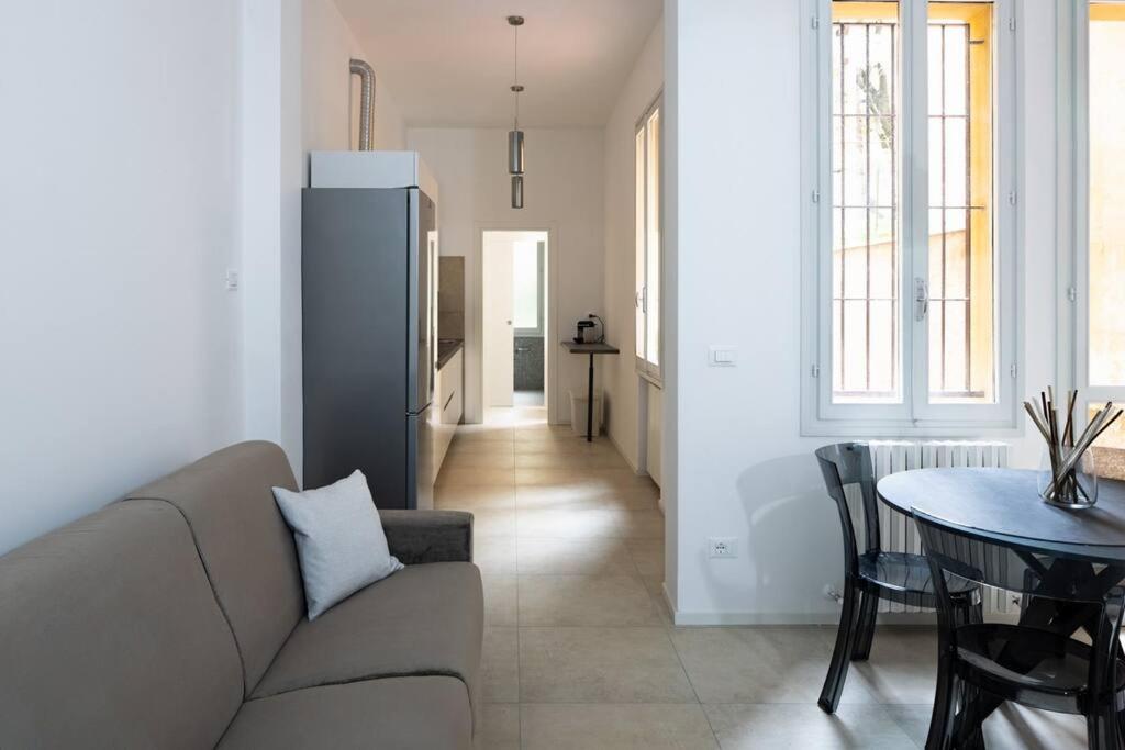 Apartment Isaia - 10 Minutes From Piazza Maggiore Болонья Экстерьер фото